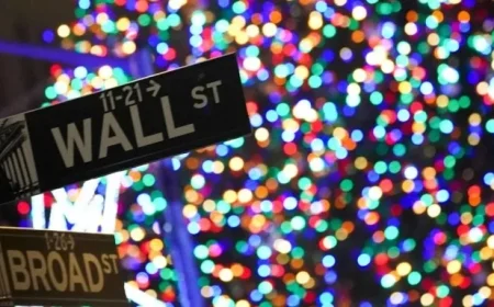 Wall Street Delivers Post-Christmas Gift to Investors