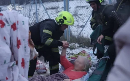 Russia’s Air Assault on Kyiv: 32 Injured, 2 Dead Before Trump-Zelensky Talks