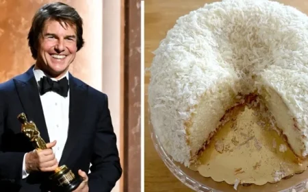 I Tried Tom Cruise’s Famous Christmas Cake Sent to Friends