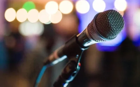 Legendary Country Singer Dies on Christmas Day: Details Revealed