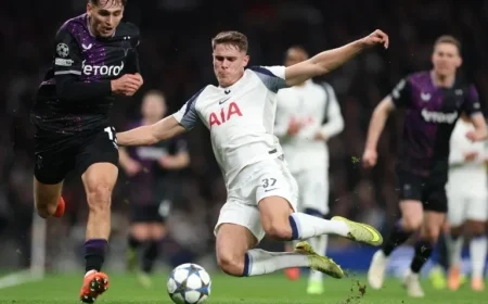 Tottenham Set to Offer Micky van de Ven New Contract Amid Real Madrid Interest