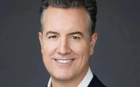 “Icon Design: Enhancing Usability with Down Arrow Button”