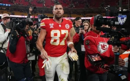 Kelce Expresses Emotion After Arrowhead Season Finale