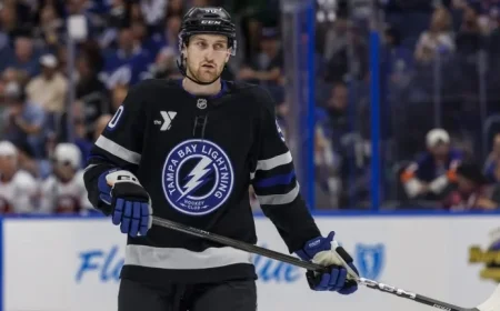 Moser Inks 8-Year, $54 Million Deal with Lightning