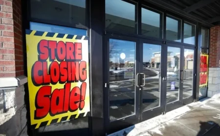 Iconic Retailer Faces Decline After Shuttering Over 3,000 Stores