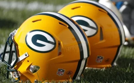 Four Packers Sidelined by Injuries in First Half Against Ravens