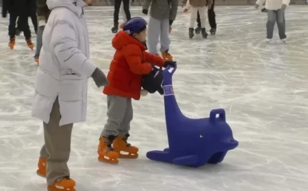 Mild Weather Marks Last Holiday; Snow and Rain in Midwest