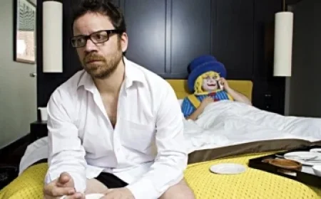 Duffer Brothers Analyze Mike’s Reaction to Stranger Things Coming Out Scene