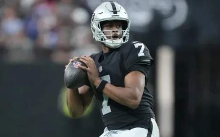 Raiders’ QB Geno Smith Suffers Knee Injury Against Giants