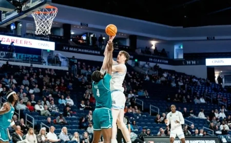 Men’s Basketball Team Faces Terrapins in Maryland on Sunday Night