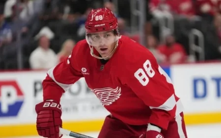 Patrick Kane Rejoins Red Wings for Match Against Maple Leafs