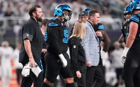 Penei Sewell Injured Briefly as Lions OL Struggles Against Vikings