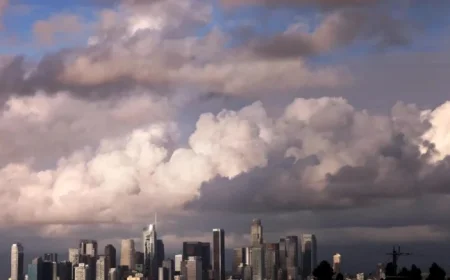 Southern California Faces Strong Wind Gusts Up to 65 MPH