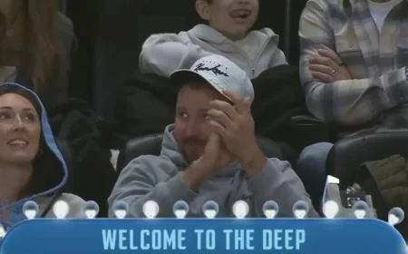 Mariners’ Cal Raleigh Receives “MVP” Chants at Kraken Game