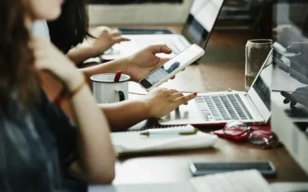 Avoid Workplace Trouble: Safe AI Usage Tips