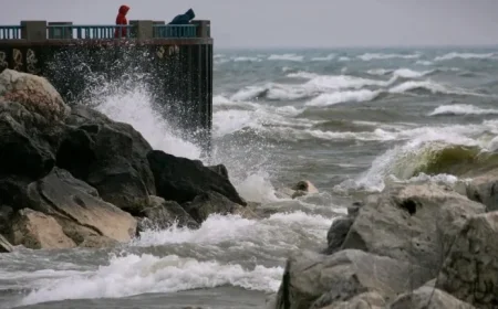 Why High, Choppy Waves on the Great Lakes Are So Dangerous