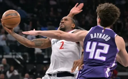Kawhi Leonard Leads LA Clippers to Dominant Victory Over Kings