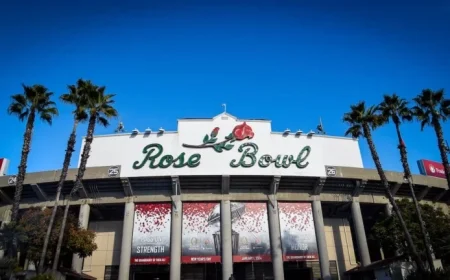 Casagrande: Who Holds the Advantage in a Historic Rose Bowl Rain?