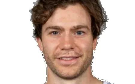 Brayden Point Shines with Key Assist Against Canadiens