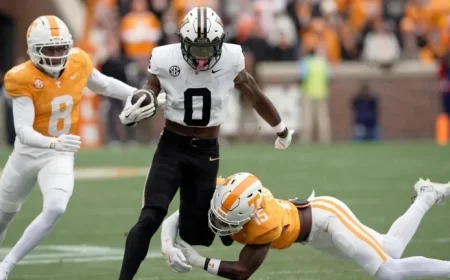 Junior Sherrill Injured, Exits Vanderbilt vs. Iowa ReliaQuest Bowl