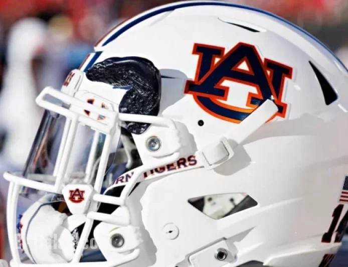 Former Auburn 4-Star Receiver Commits to SEC Rival