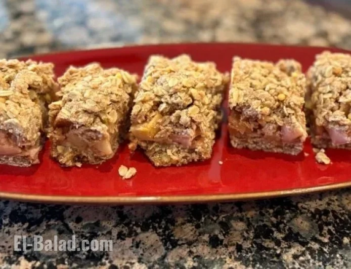 Ann Michael Maye Captivates Patriots Fans with Her Renowned Apple Cinnamon Bars