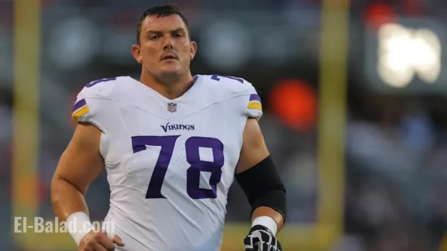 Seahawks Dominate 26-0 as Vikings’ Ryan Kelly Exits with Hip Injury