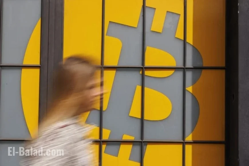 Bitcoin Drops Below $88,000 Amid December Market Turbulence