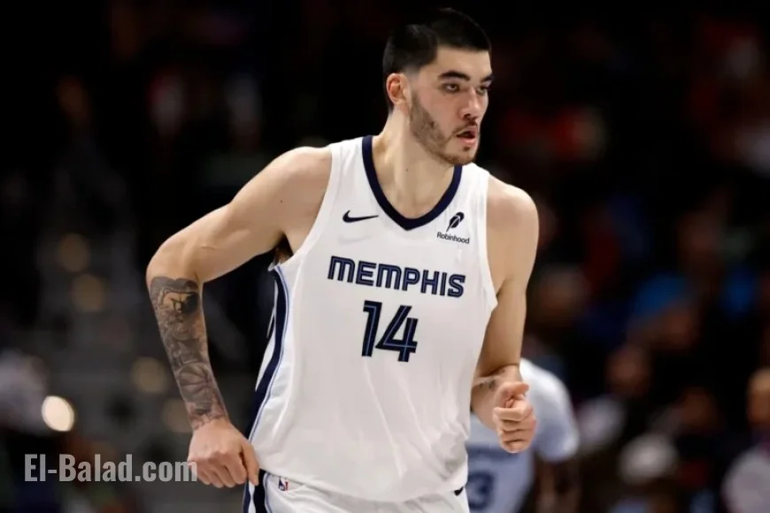 Zach Edey Dominates Early Season with Powerful Performance