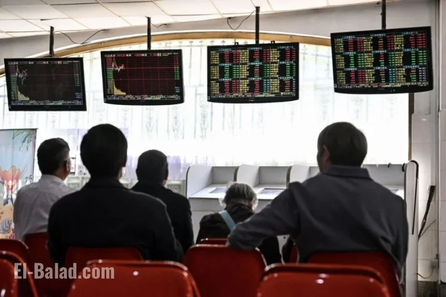 Chinese Stocks Resilient Amid Vanke Challenges; Tech Leads Growth