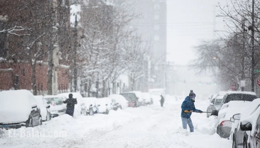 Chicago weather turns wintry again: fresh snow today after weekend storm snarls O’Hare, clobbers roads across Illinois and Michigan