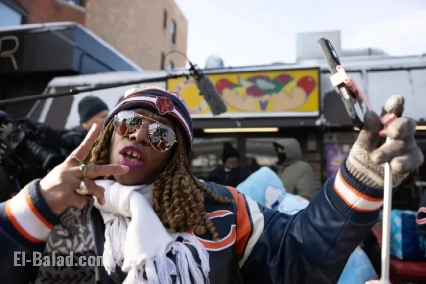 Bears Fans Flock to Wieners Circle Giveaway After Coach’s Shirtless Celebration