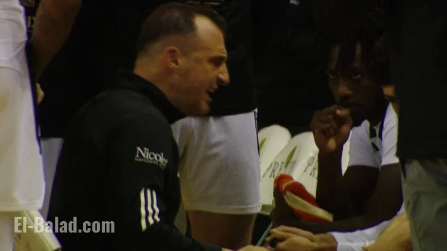 Green Bay Men Surrender Lead, Fall to Robert Morris 80-78