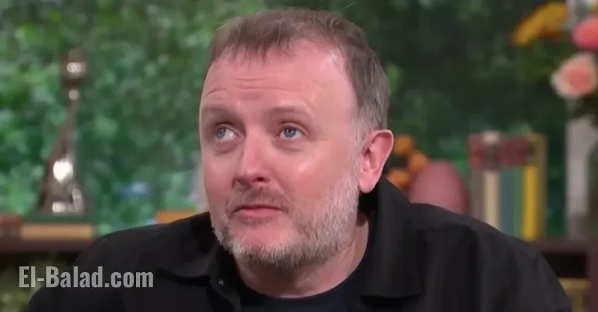 Chris McCausland Discusses Blindness’s Effect on Marriage in New Memoir