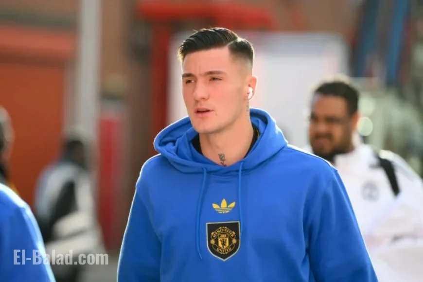 Man Utd Eyes Perfect Sesko Partner as Striker Becomes Available Next Summer