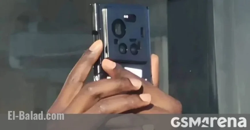 Xiaomi 17 Ultra’s Rear Cameras Revealed in Spy Shots with Case
