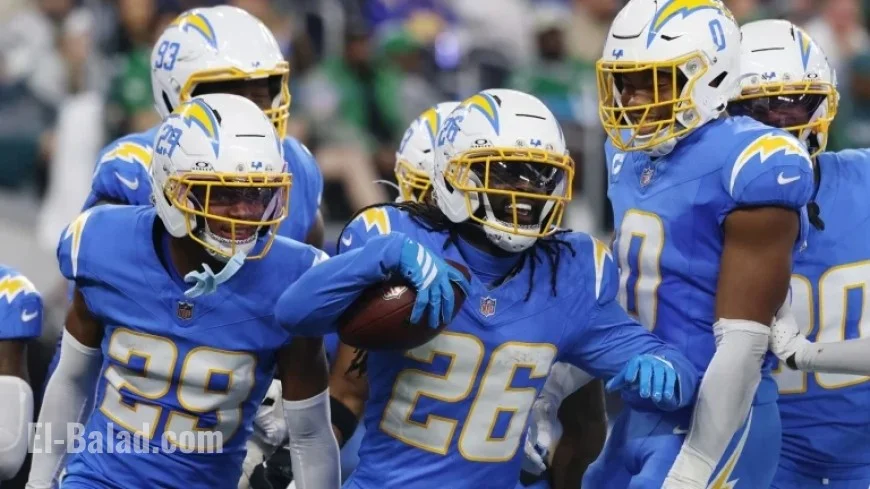 Chargers Edge Eagles 10-6 at Halftime Amid Six Turnovers in NFL Clash