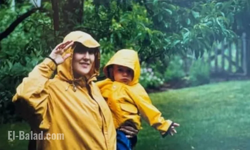 Stranger Discovers Ricki Lake’s Family Photos for Sale at Flea Market