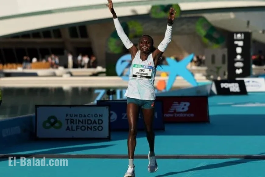 Jepkosgei Sets World-Leading Record Winning Valencia Marathon