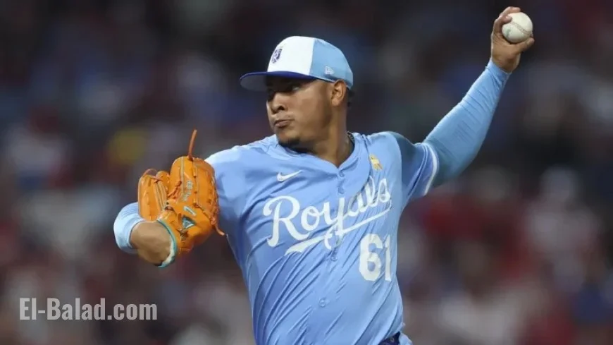 Brewers Trade Collins and Mears to Royals for Ángel Zerpa