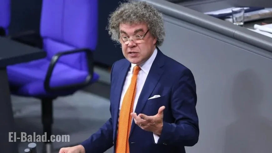 Berlin Prosecutors Charge AfD Lawmaker for Hitler Salute in Parliament