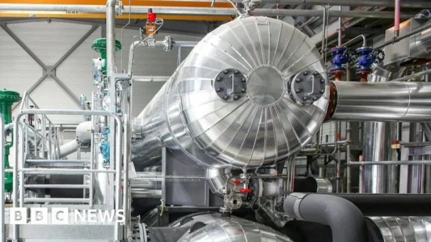 Giant Heat Pumps Revolutionize District Heating Systems