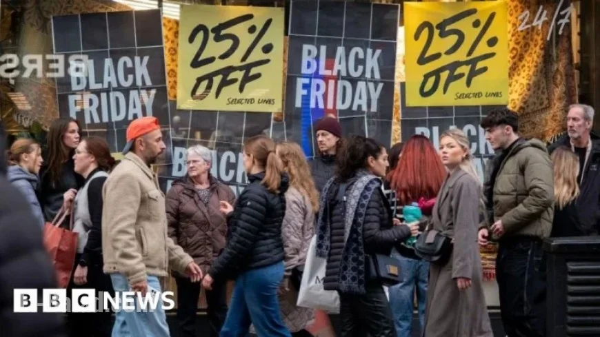 Black Friday Fails to Boost Retail Sales as Shoppers Stay Away