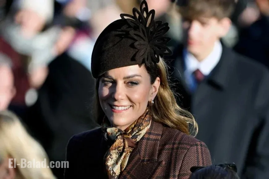 Prince William Supports Kate Middleton During Christmas Well-Wishers Moment