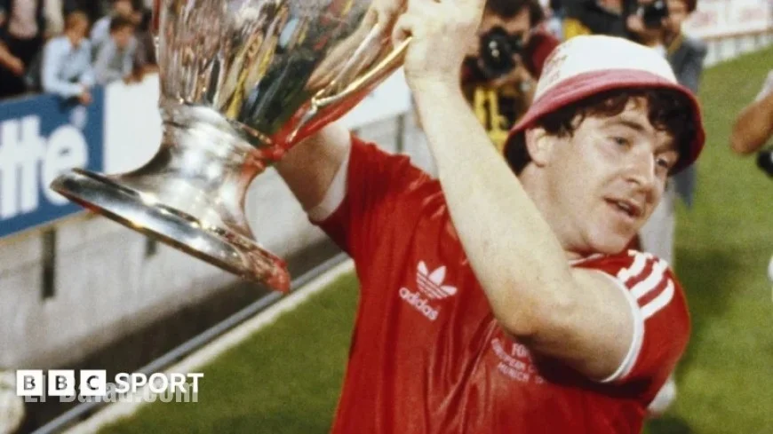 Nottingham Forest to Rename Stand in Honor of John Robertson