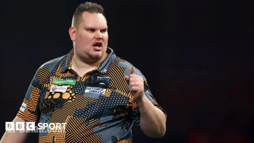 Plaisier and Ratajski Split First Two Sets at PDC World Championship