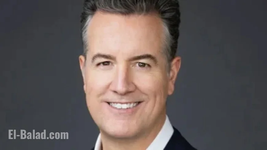 “Icon Design: Enhancing Usability with Down Arrow Button”