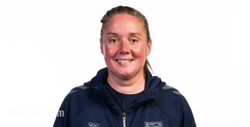 Sunderland Women Face Decision on Mel Reay’s Future