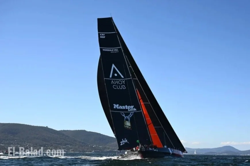 Master Lock Comanche Wins Line Honors in Sydney Hobart Yacht Race