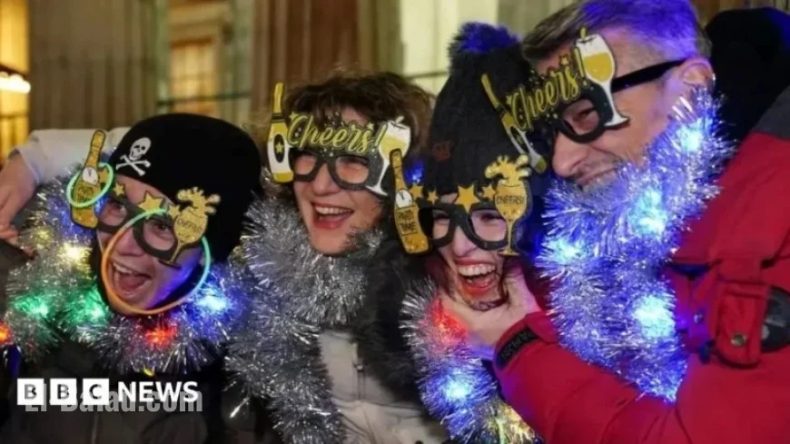 Edinburgh Hogmanay: Celebrations with Fireworks and First-Footing Traditions
